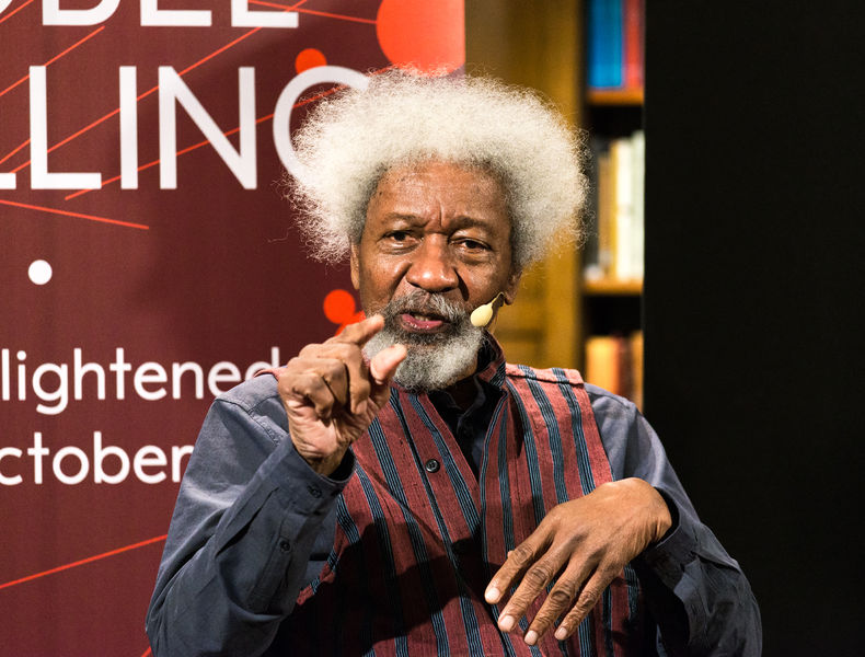 Soubor:Wole Soyinka in 2018-2.jpg